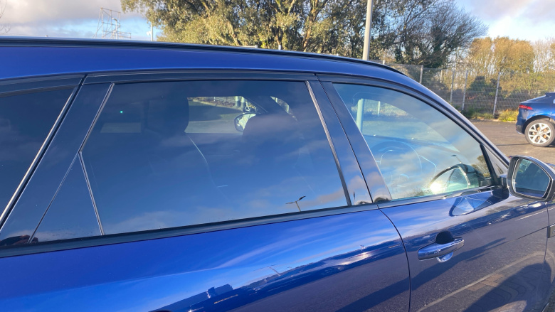 Jaguar F-Pace 2.0 D200 R-Dynamic Black 5dr Auto AWD Diesel Estate